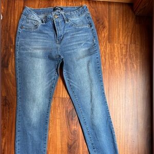 D. Jeans skinny size 8